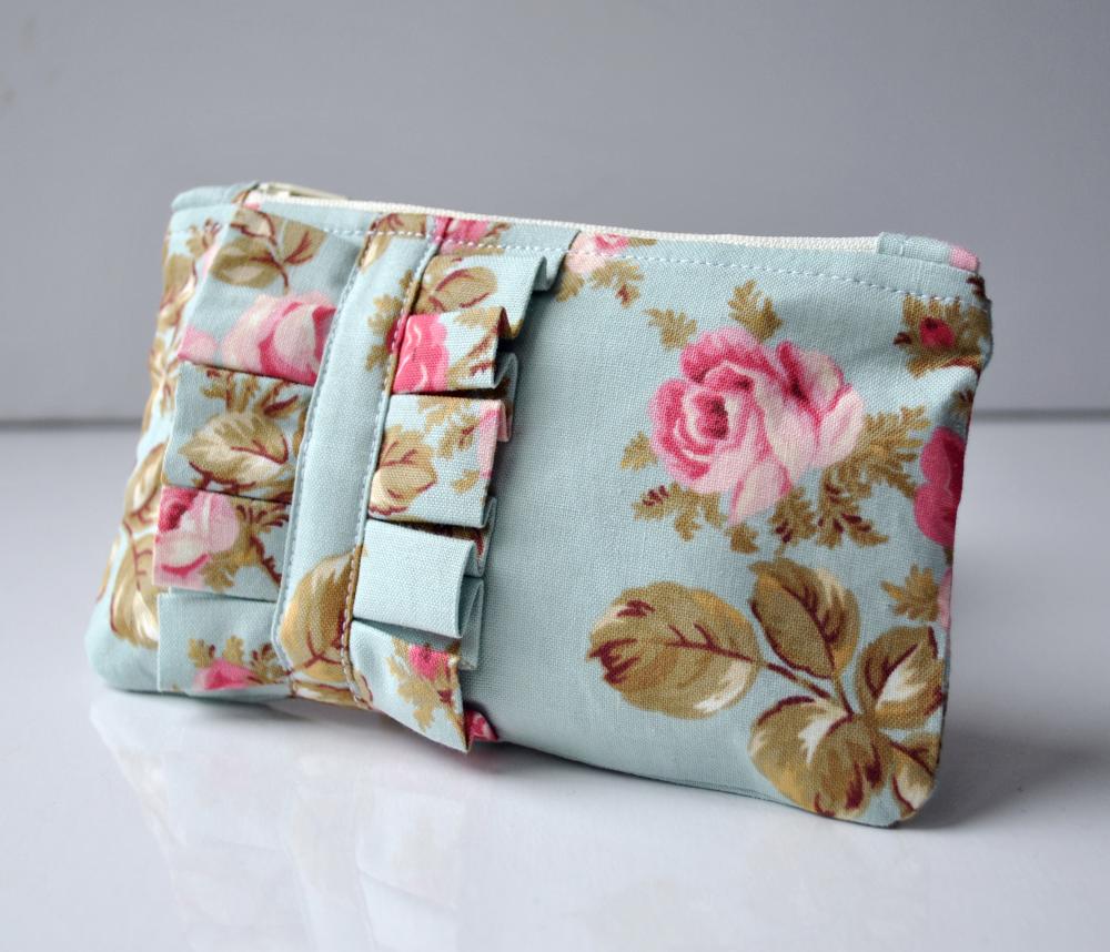 English rose ruffle mini coin purse.